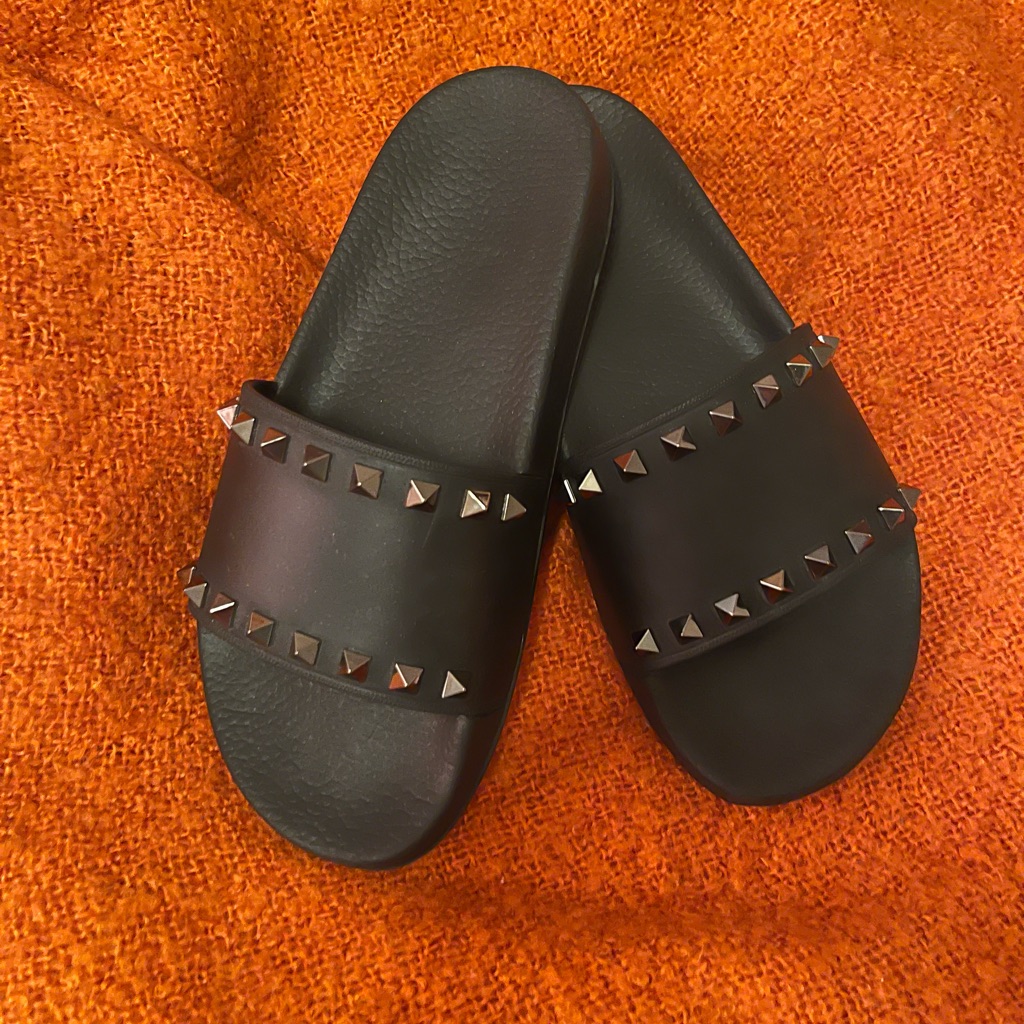 Like New - Valentino Rockstud Black Slides Sz 38/6